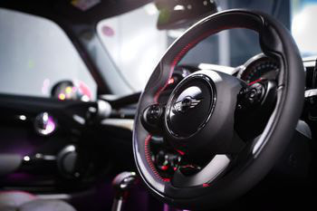 出張マッサージメンズエステ セラピスト到着までいましばらくお待ちください